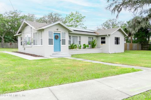 A home in Eustis