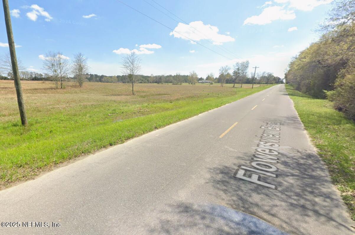 101 FLOWERSVIEW Boulevard