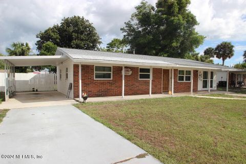 A home in East Palatka