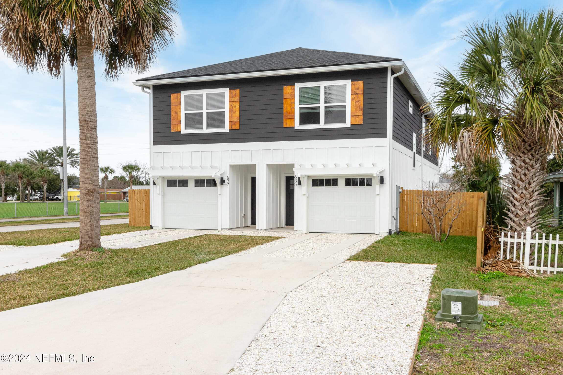 Jacksonville Beach, FL home for sale located at 635 5th Avenue S, Jacksonville Beach, FL 32250
