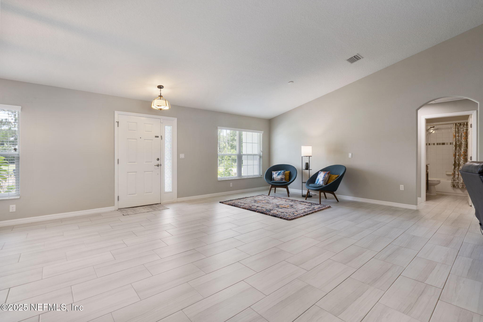 26 WHITE FEATHER Lane