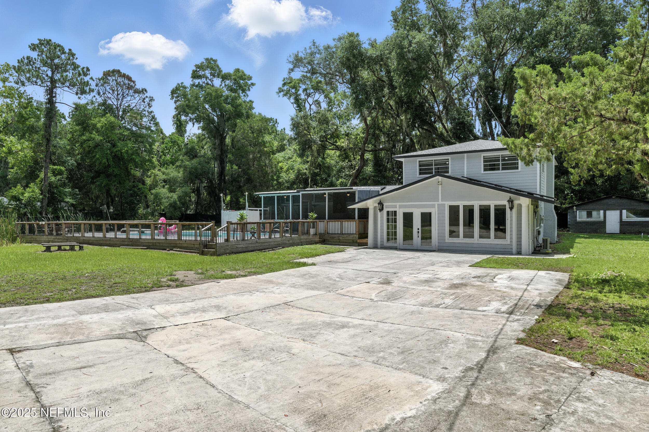 1637 STARRATT Road