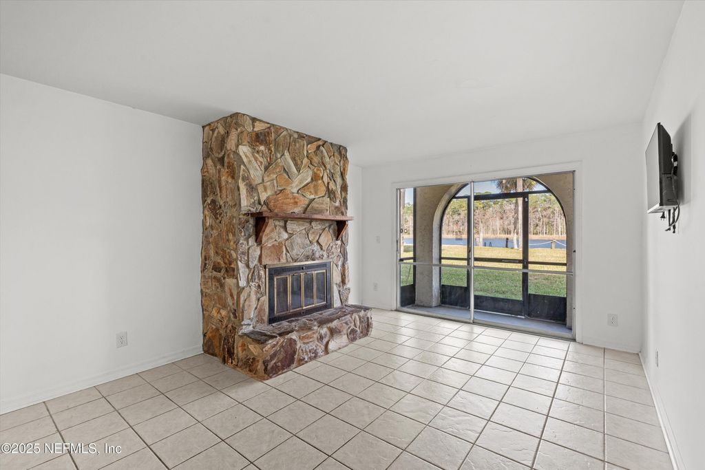 listing image 0
