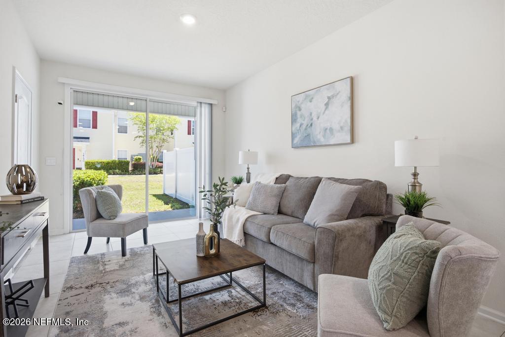 575 OAKLEAF PLANTATION Parkway 1502