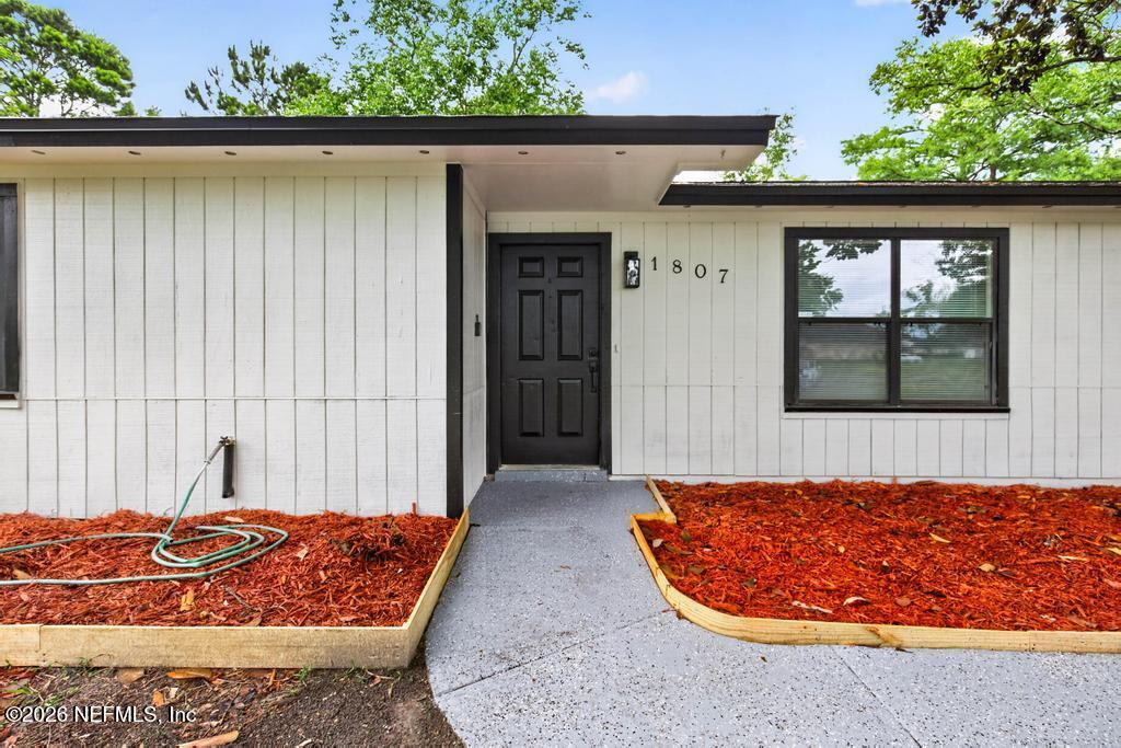 1807 SHANNON LAKE Drive