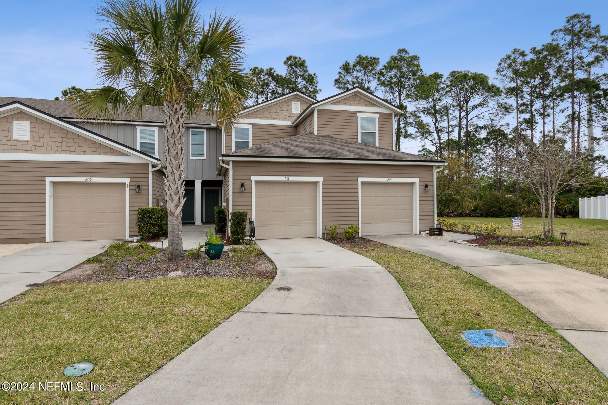 St Augustine, FL home for sale located at 211 Whitland Way, St Augustine, FL 32086