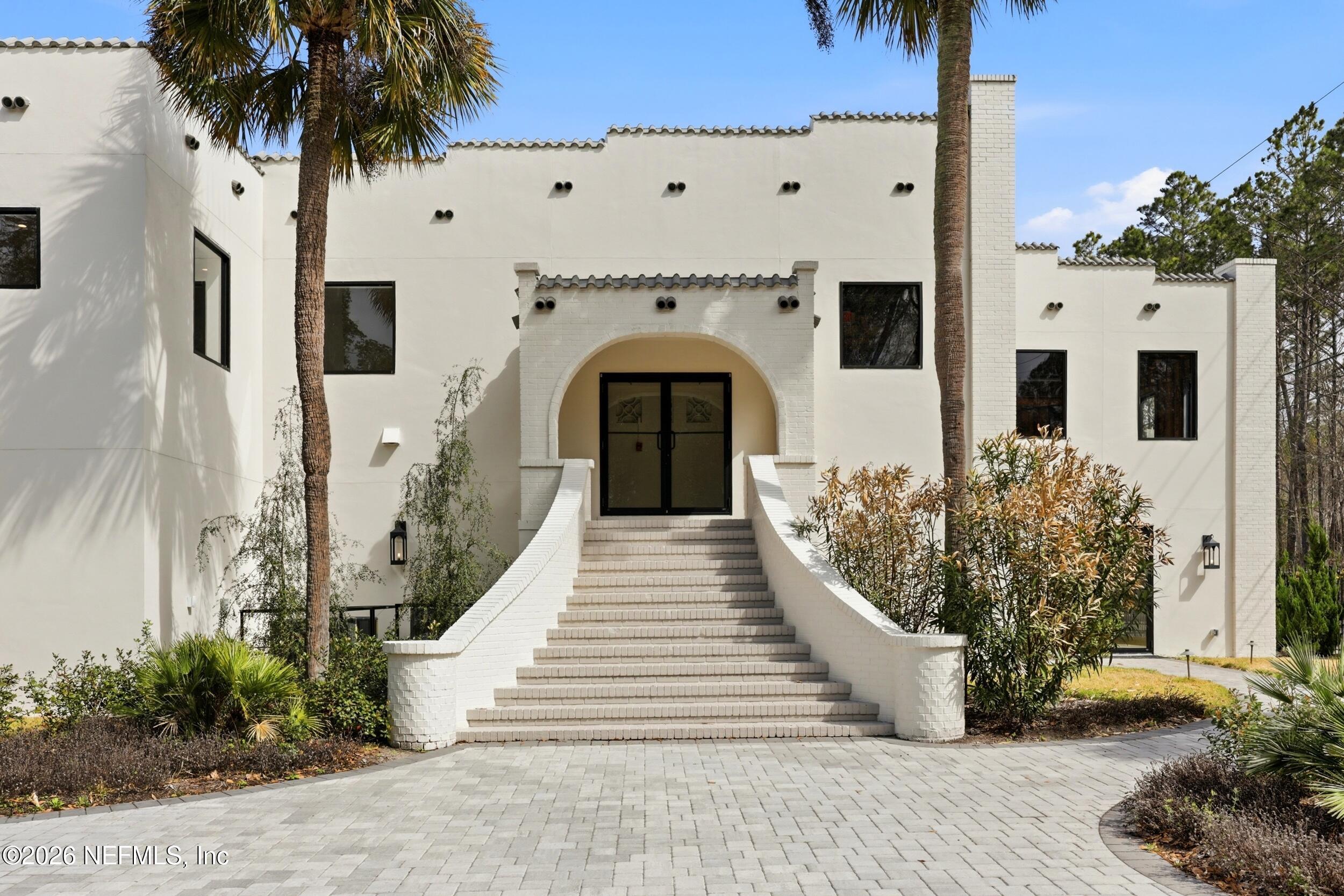 13535 W BEAVER Street