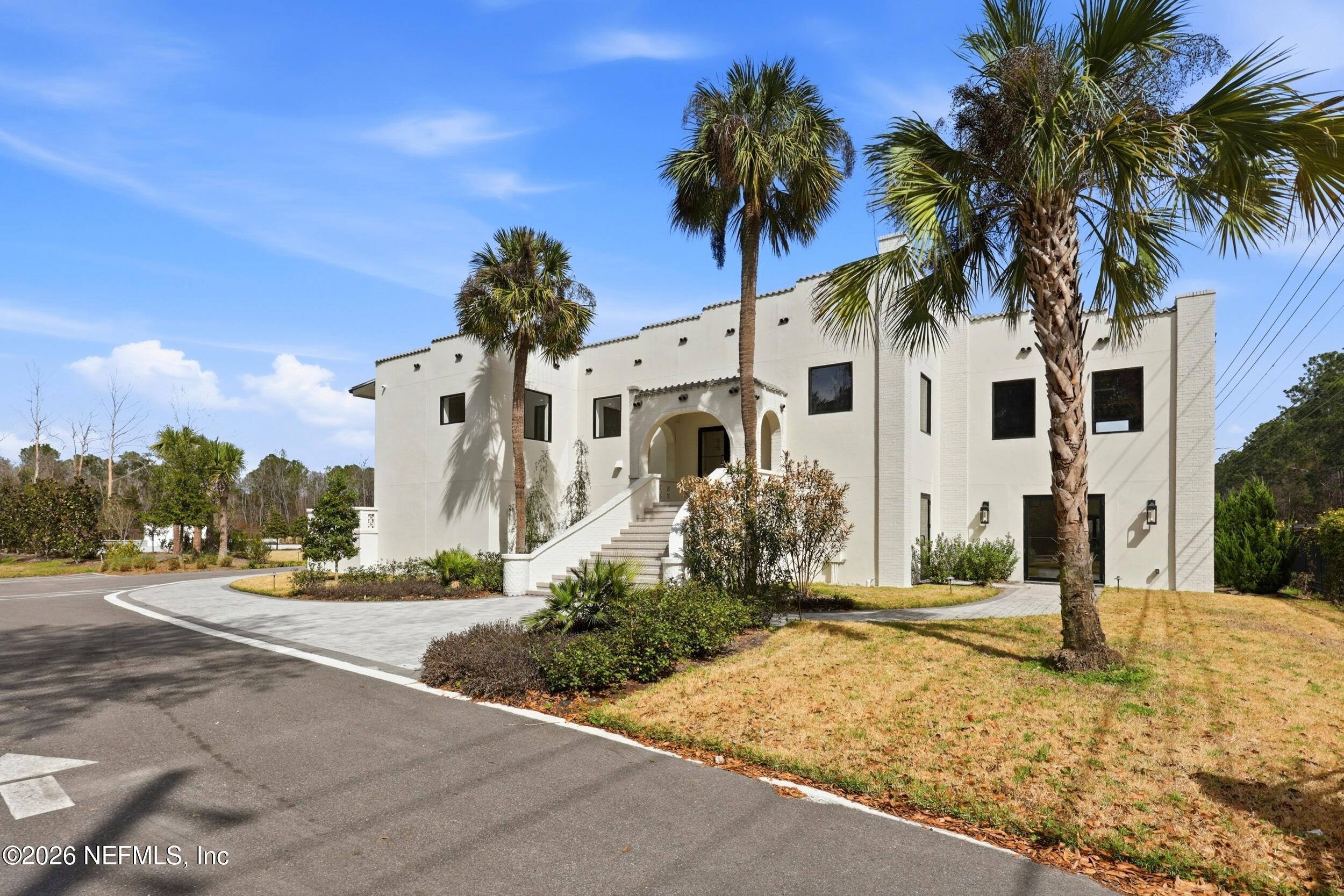 13535 W BEAVER Street