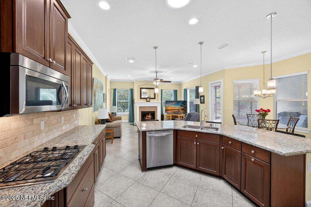 1624 STONEWOOD Court