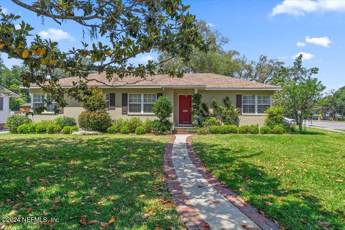 Jacksonville, FL home for sale located at 1455 Riverbirch Lane, Jacksonville, FL 32207