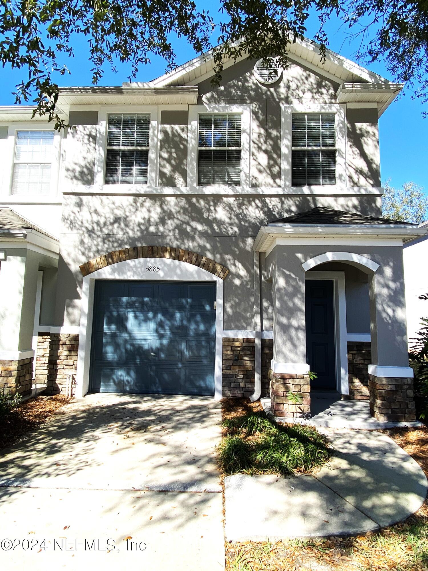 Jacksonville, FL home for sale located at 5885 PARKSTONE CROSSING Drive, Jacksonville, FL 32258