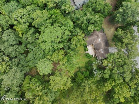 A home in Middleburg