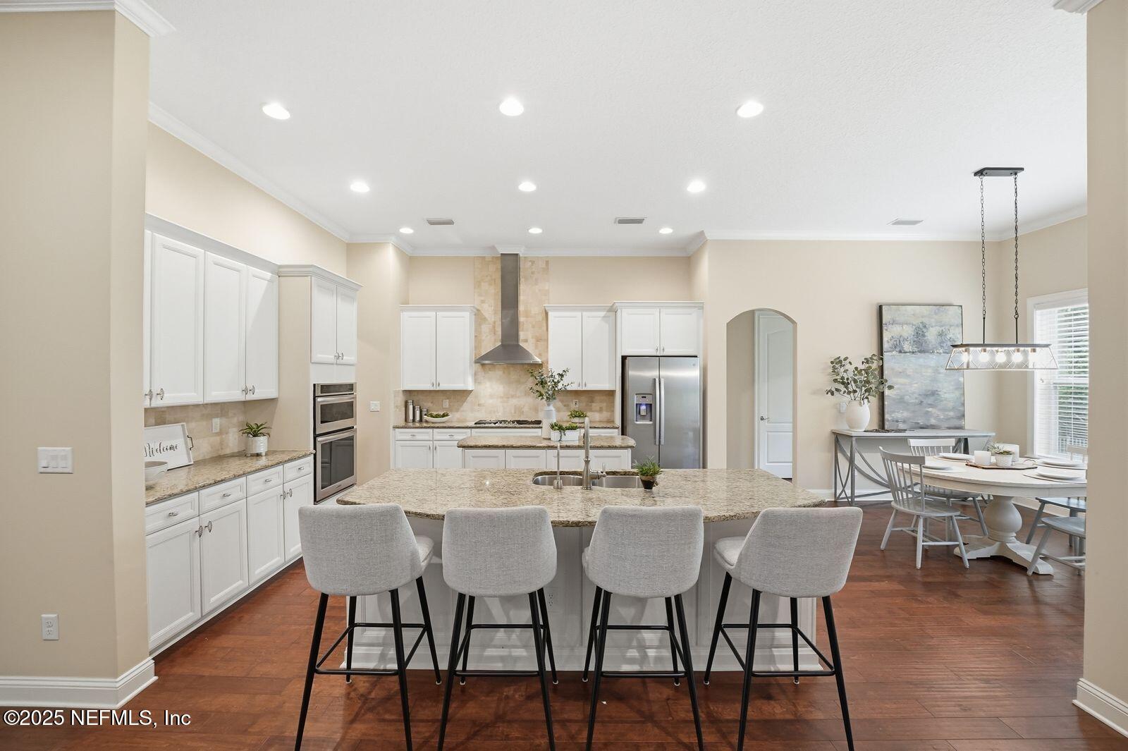 524 SEBASTIAN Square