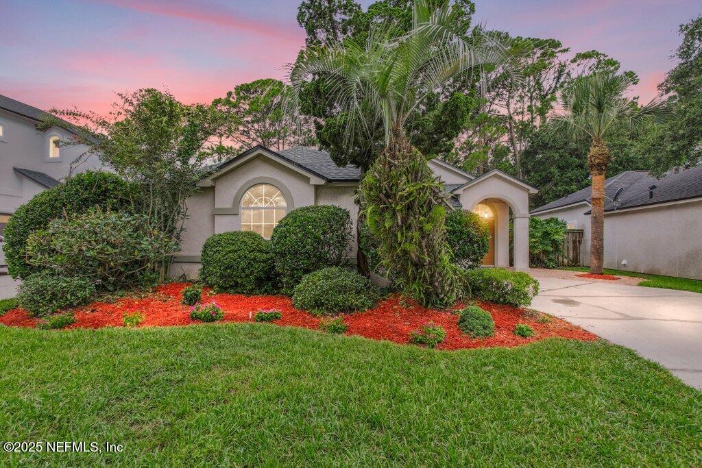 1554 LINKSIDE Drive