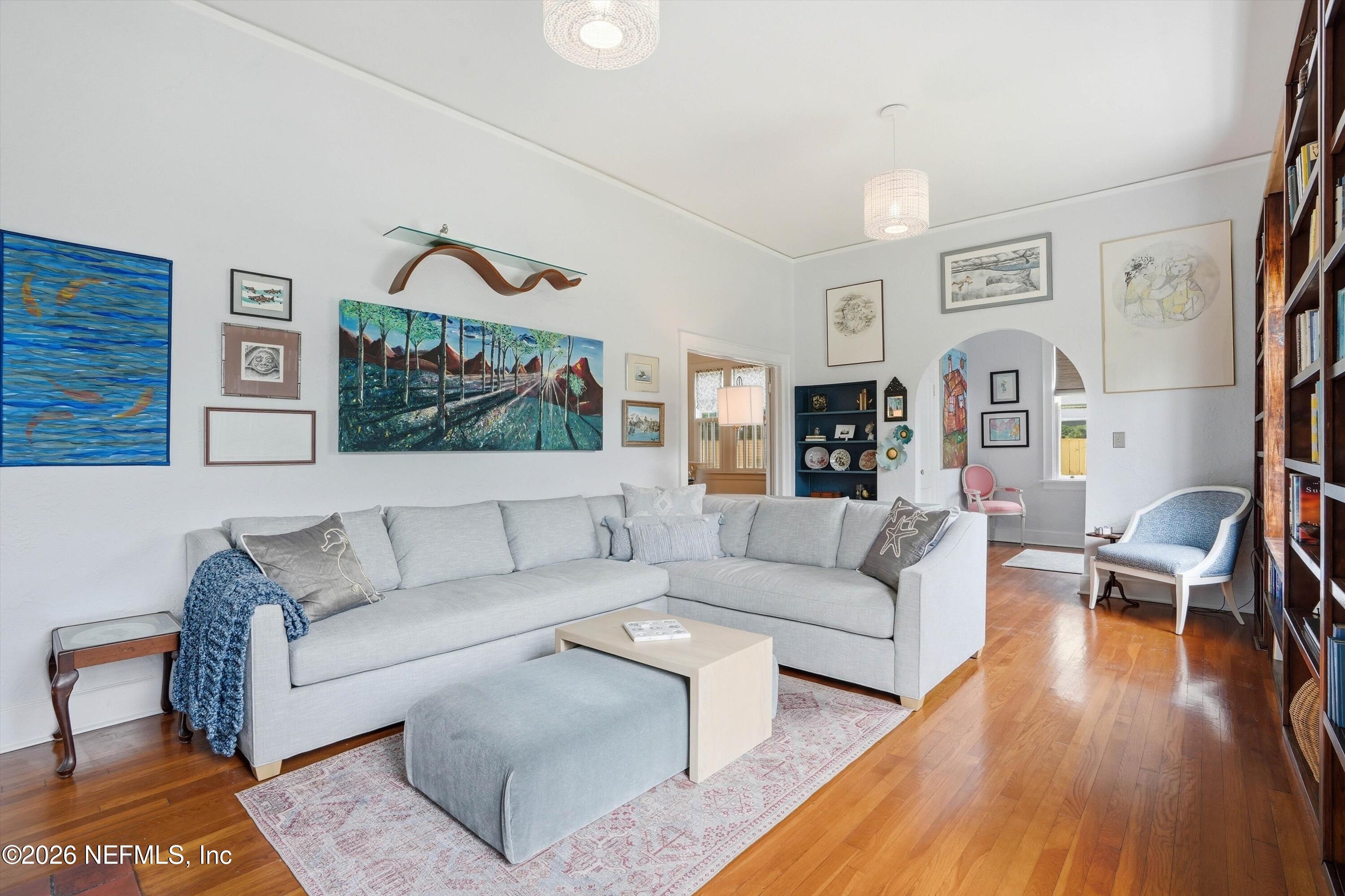 1418 AVONDALE Avenue