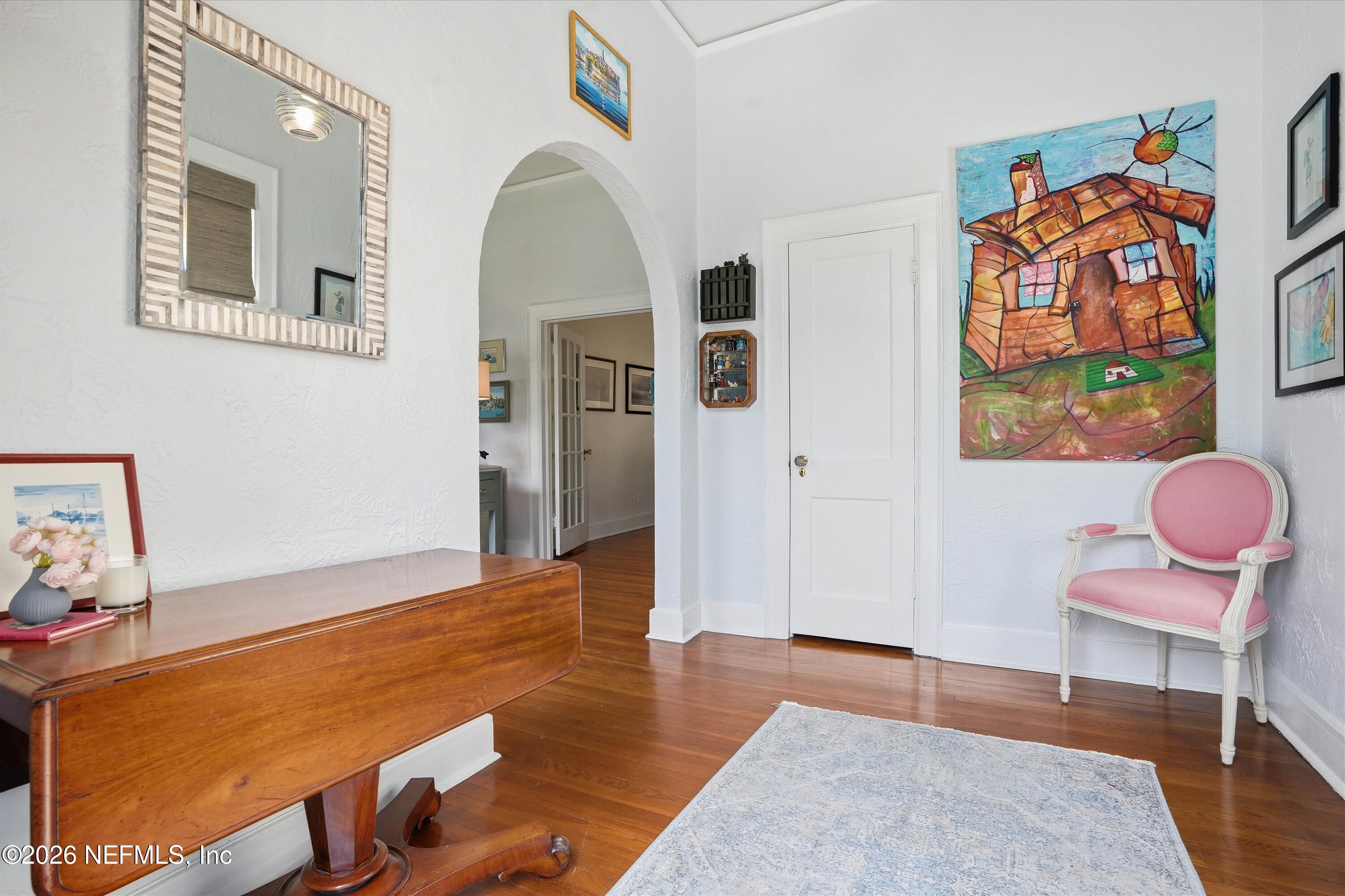 1418 AVONDALE Avenue