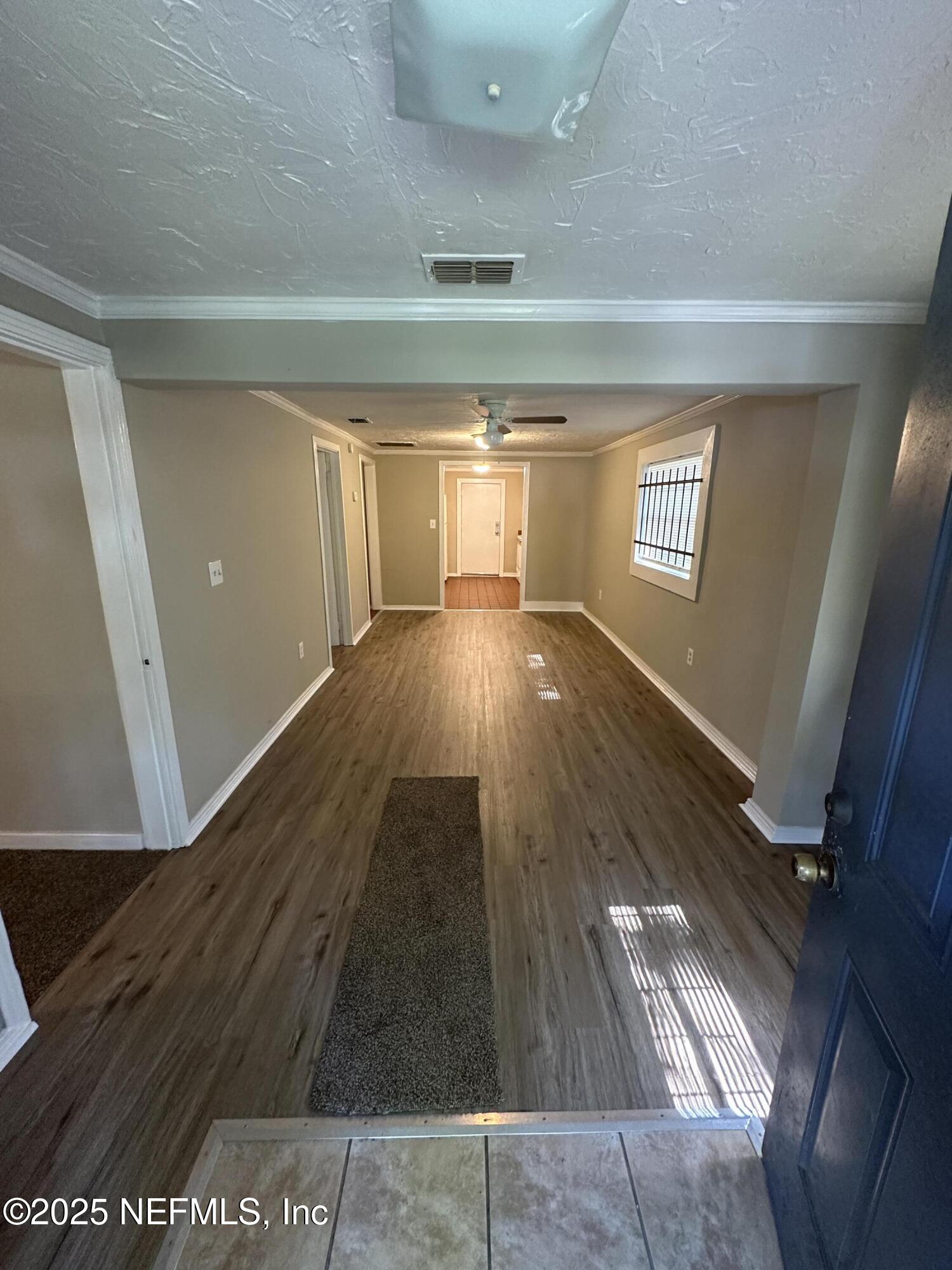 2825 W 11TH Street