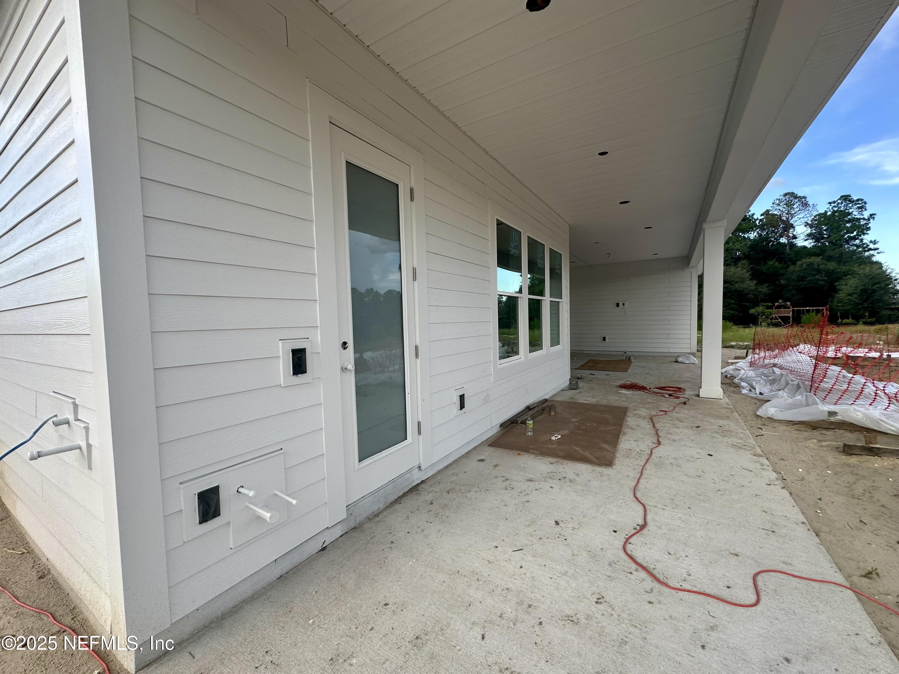 513 COURTNEY OAKS Drive
