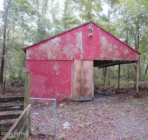 A home in Middleburg