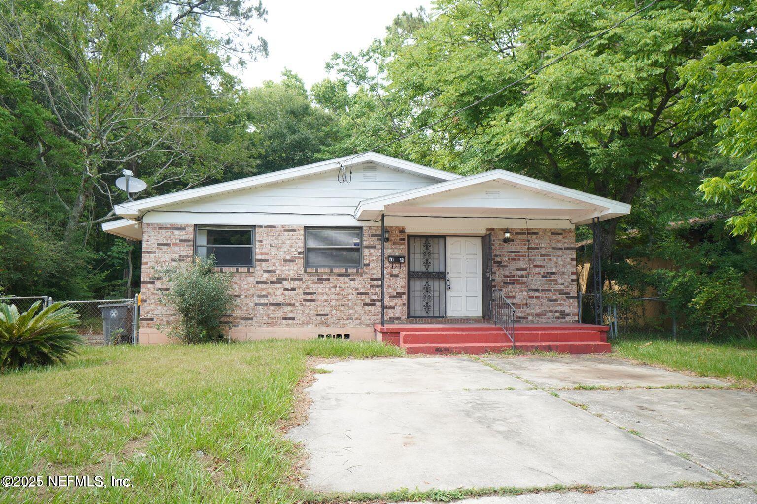1269 W 20TH Street