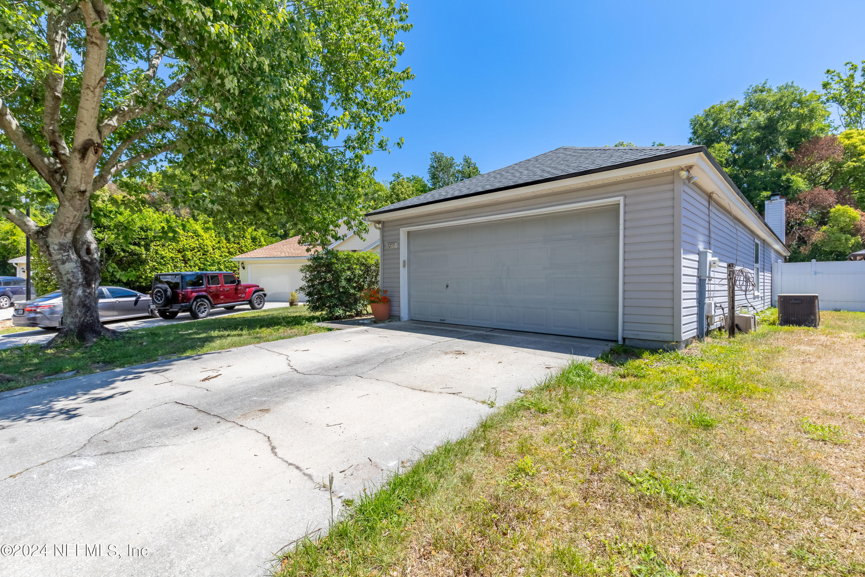 1255 BROOKWOOD BLUFF Road E