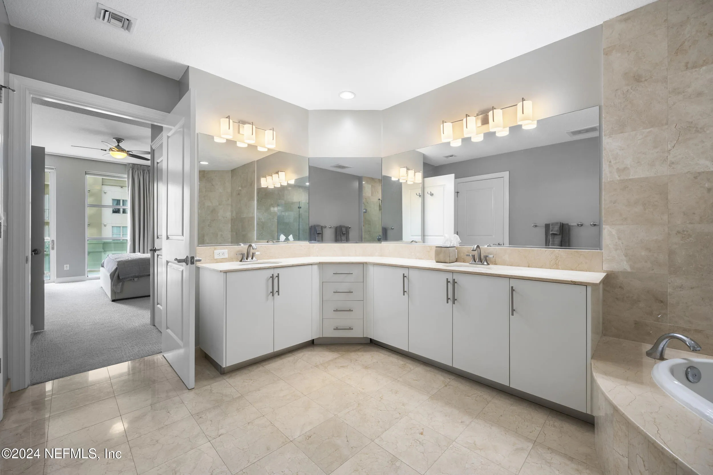 Jacksonville, Florida 32207, United States, 2 Bedrooms Bedrooms, ,2 BathroomsBathrooms,Residential,Active,34906