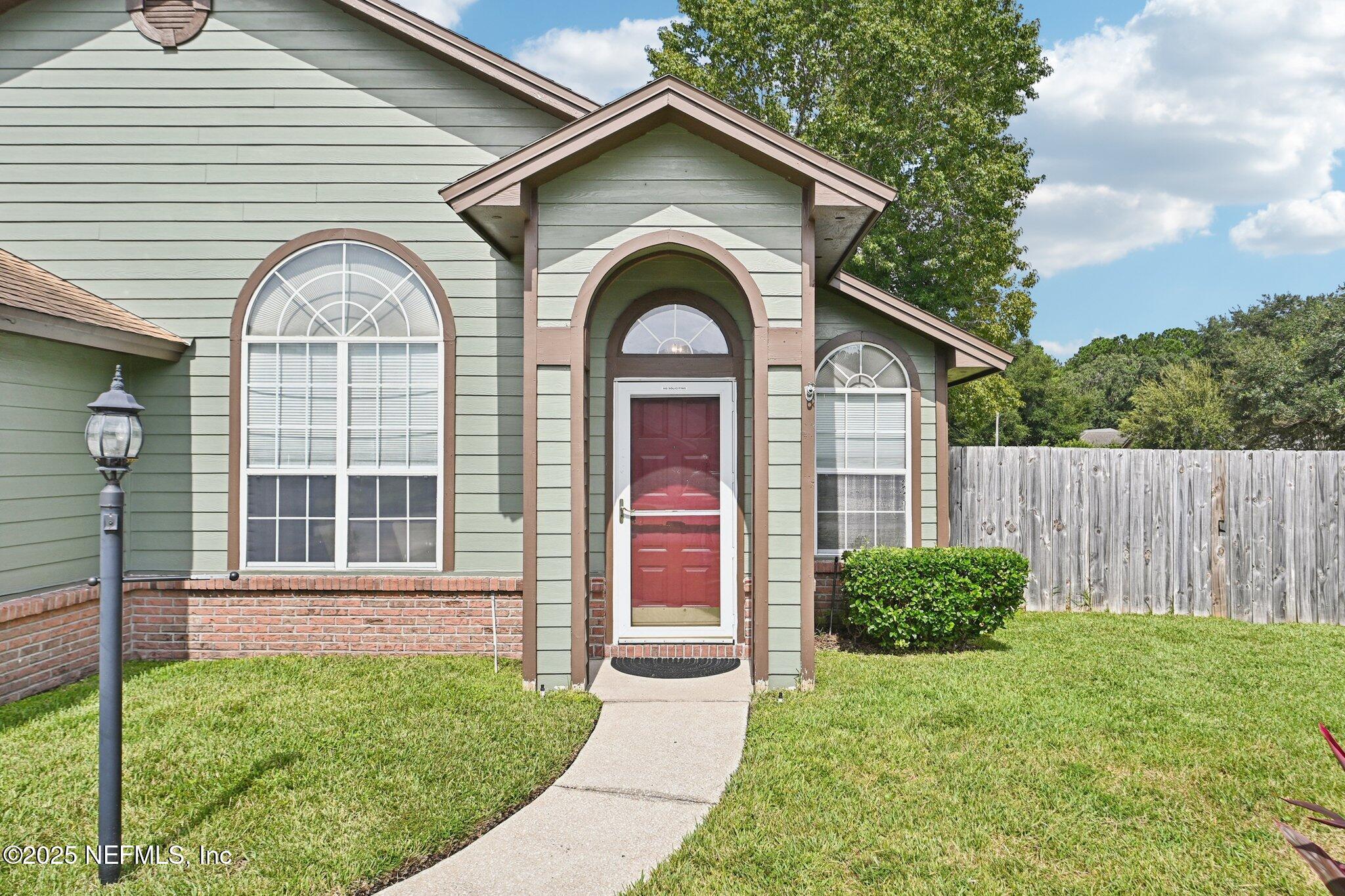 2235 THOMAS LYNCH Court