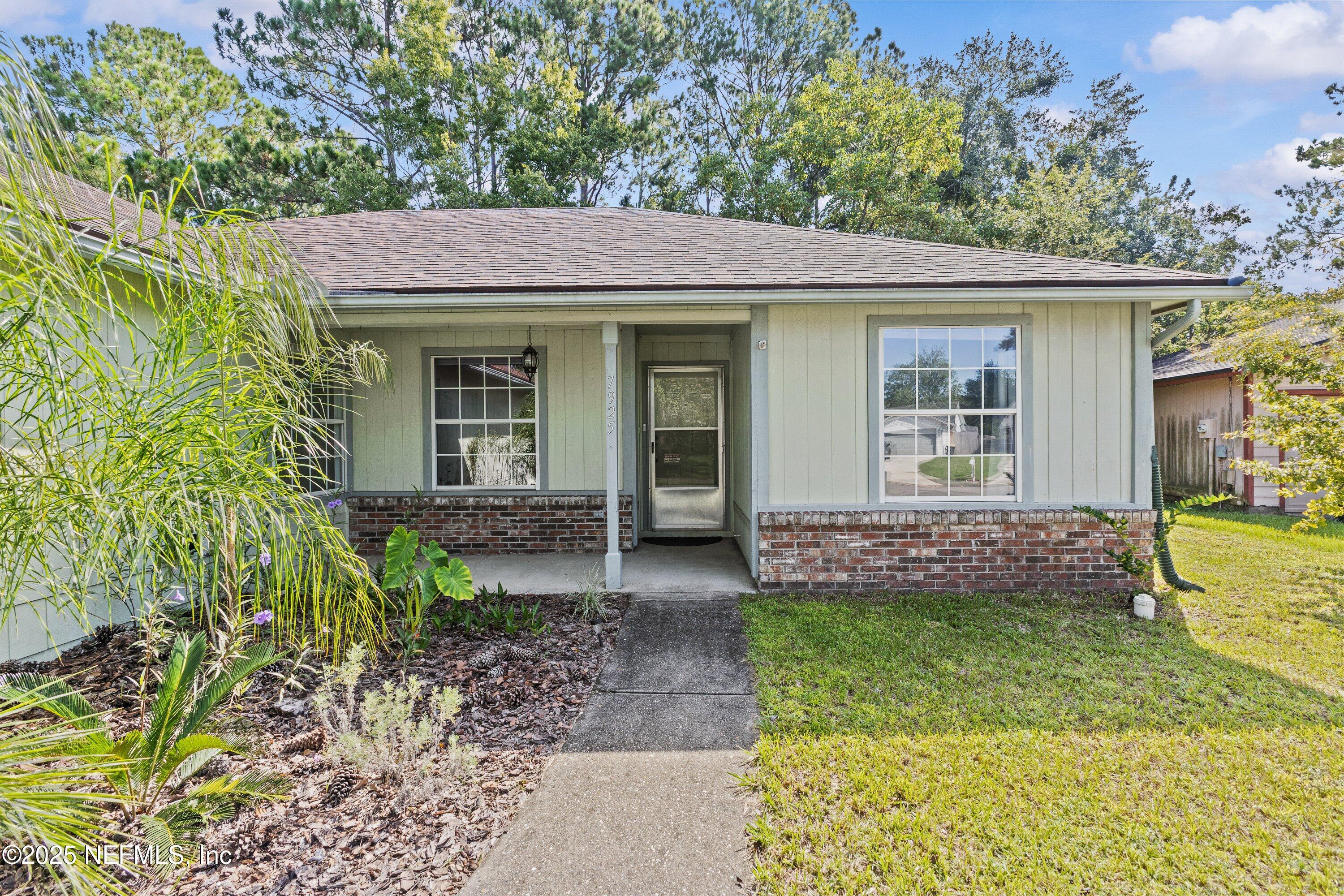 7925 HONEYSUCKLE ROSE Lane