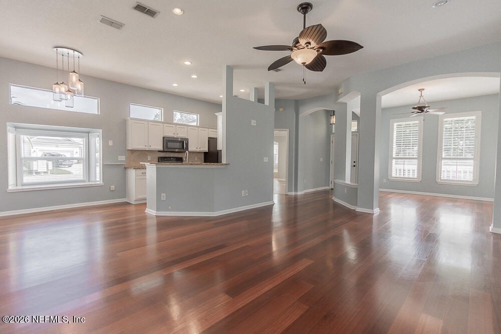 2891 ST. MAARTEN Court