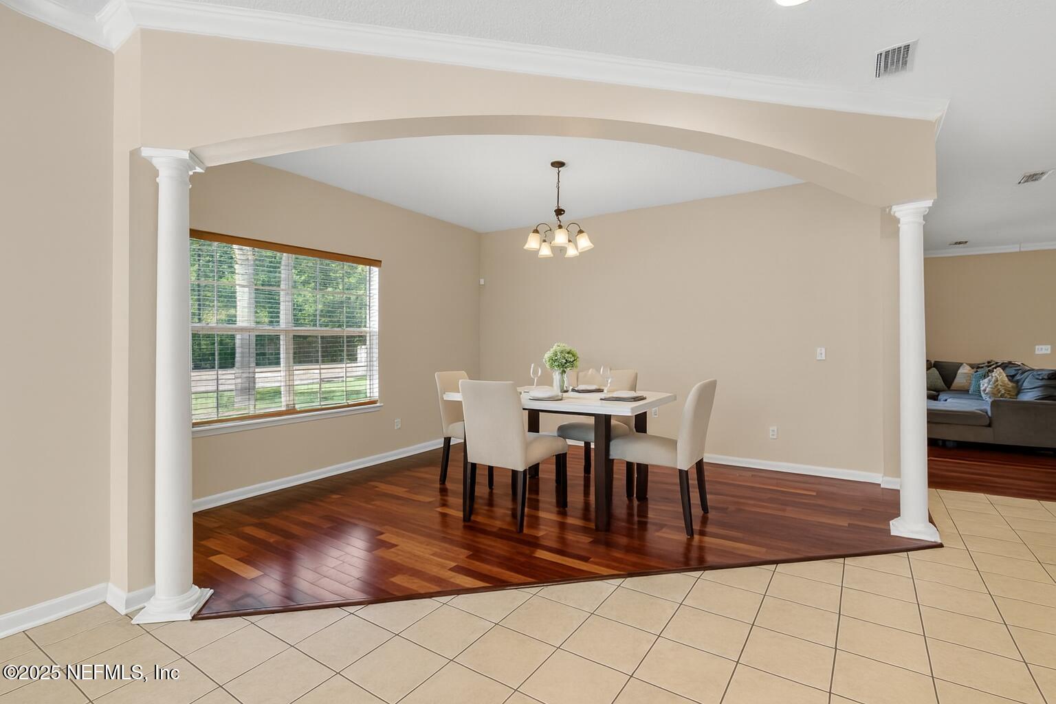 525 HARDEEVILLE Court