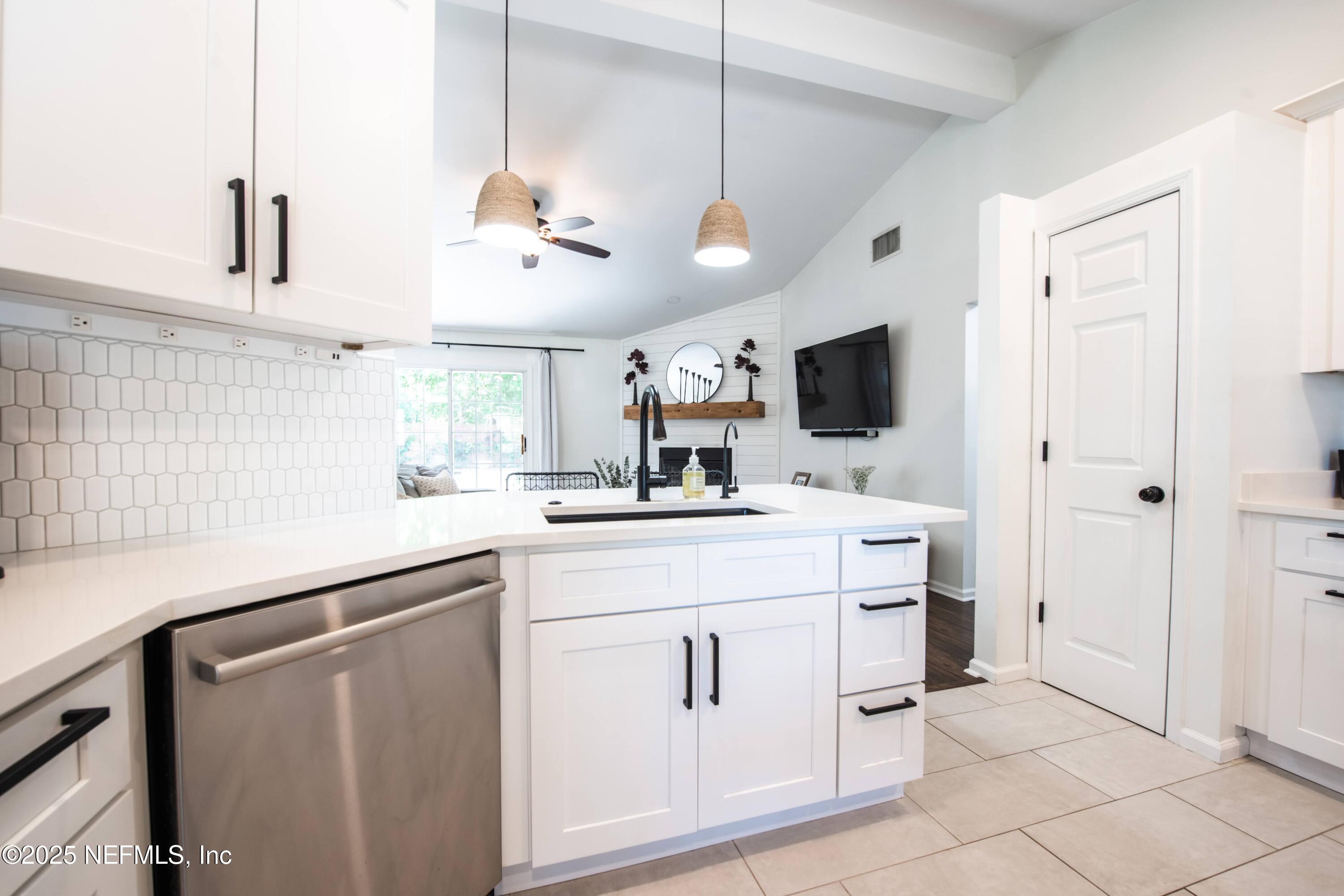 3648 CAMERON CROSSING Drive