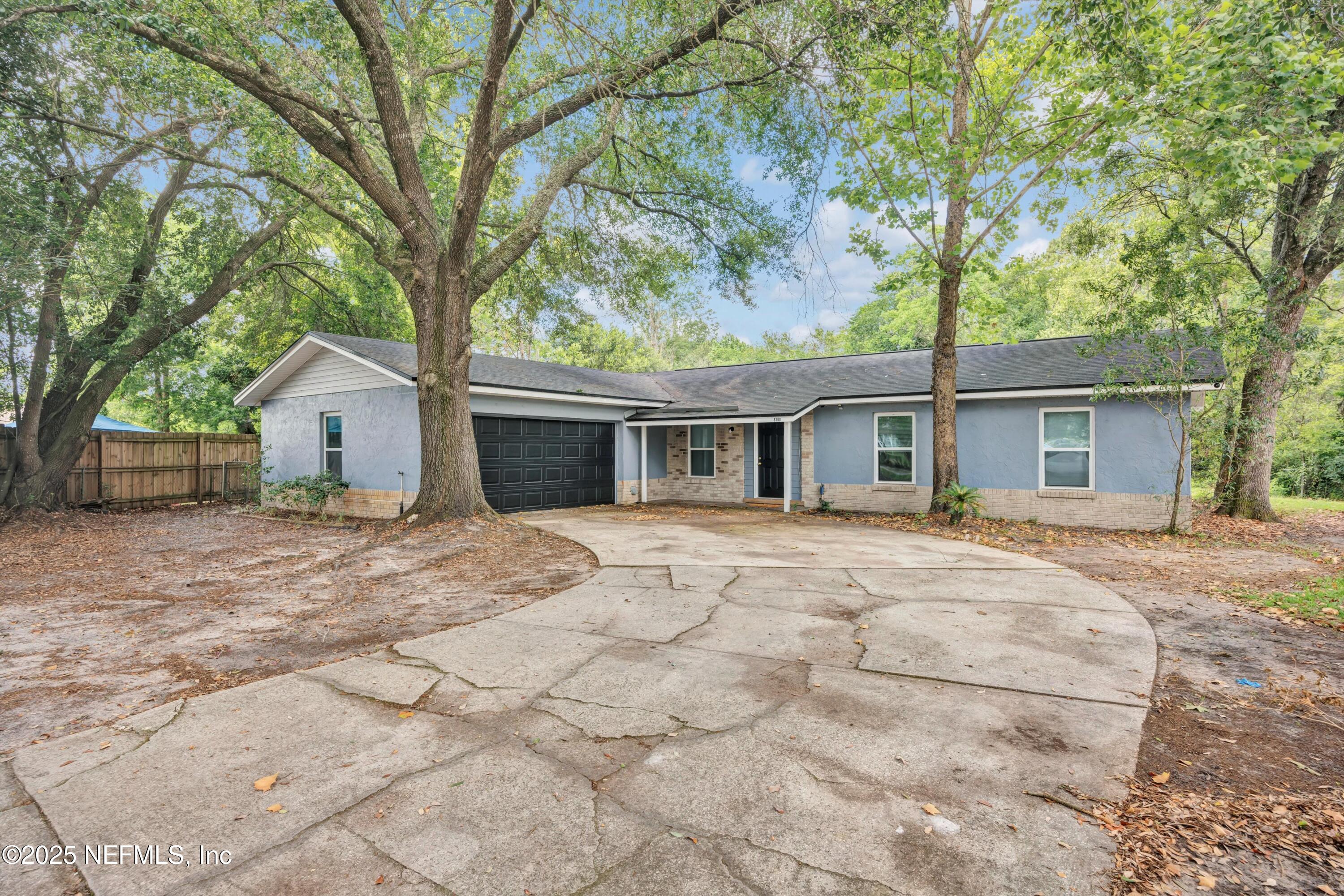 8390 SCOTTISH Court
