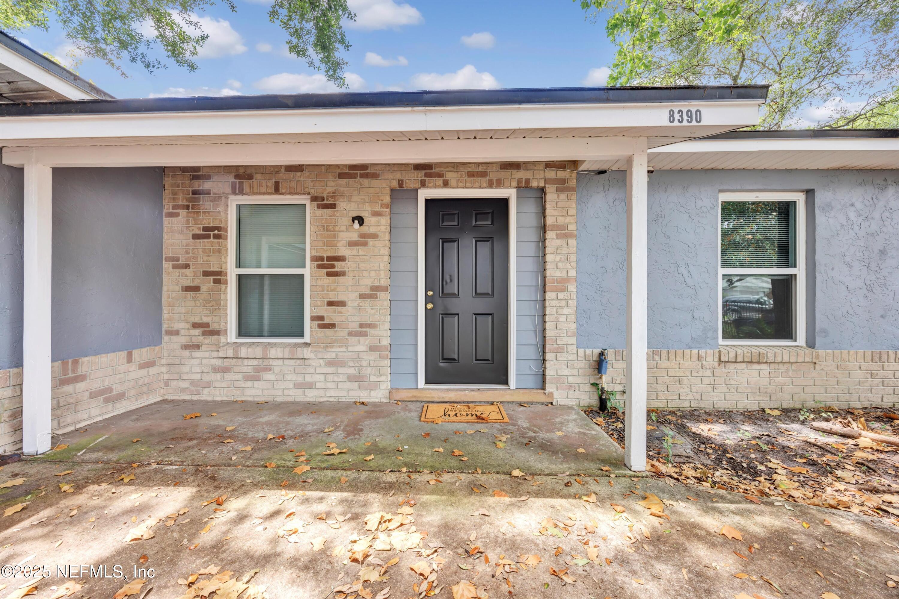 8390 SCOTTISH Court