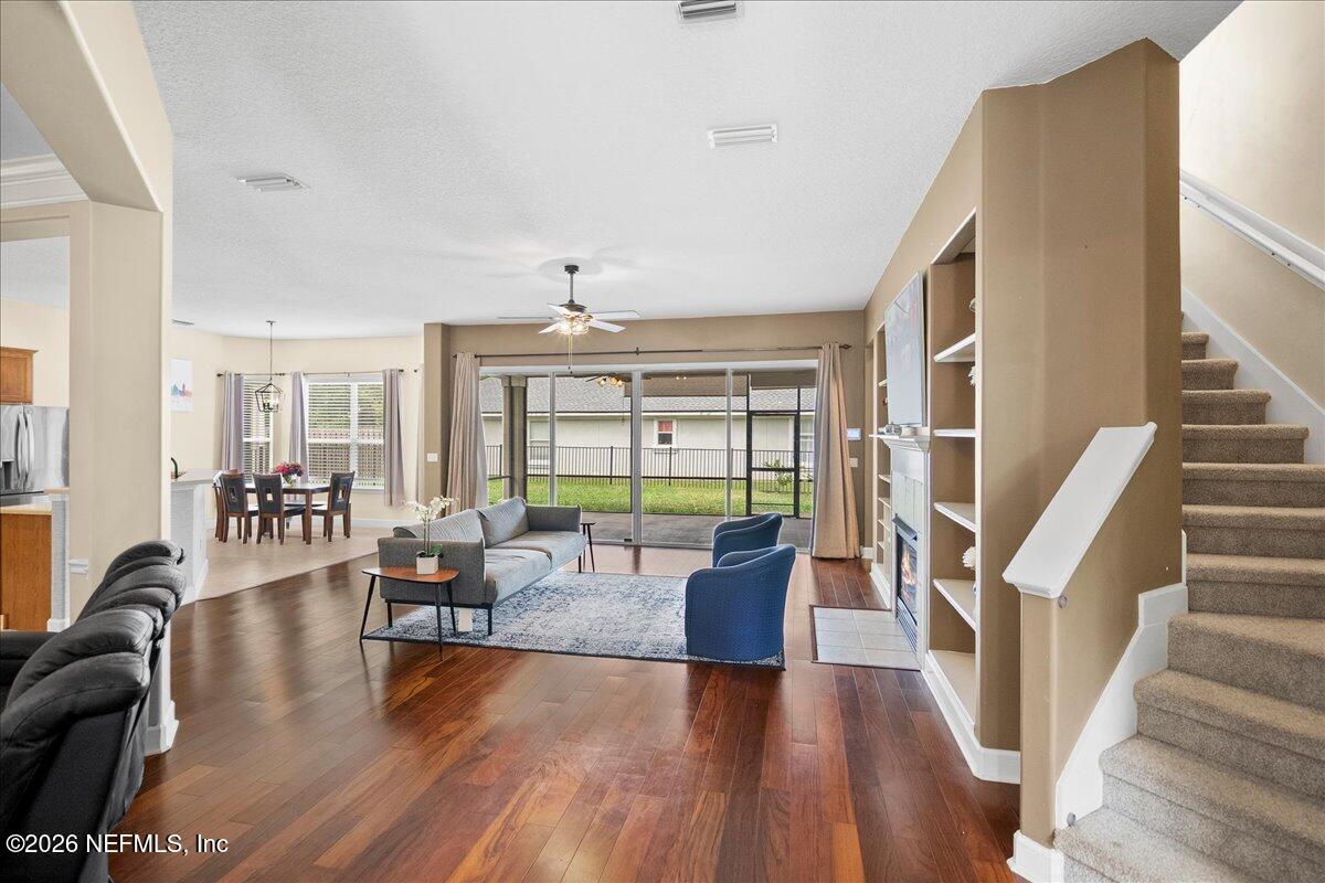 2470 COUNTRY SIDE Drive