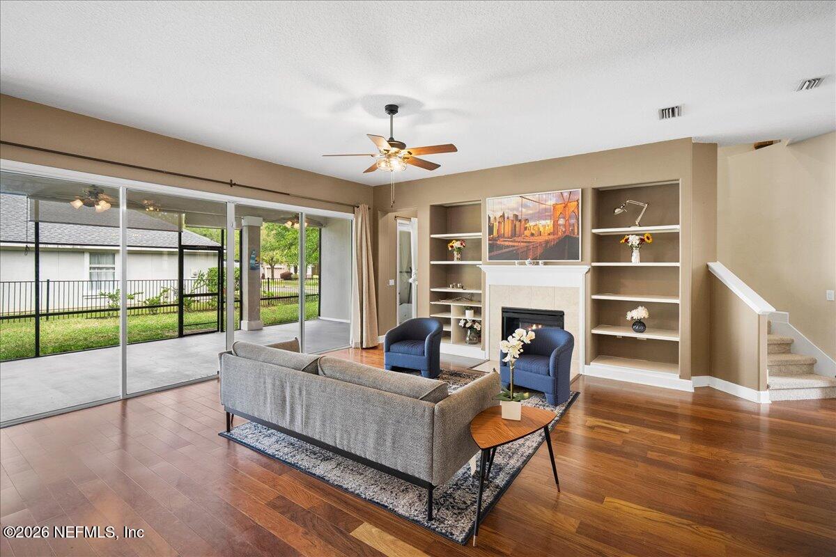 2470 COUNTRY SIDE Drive