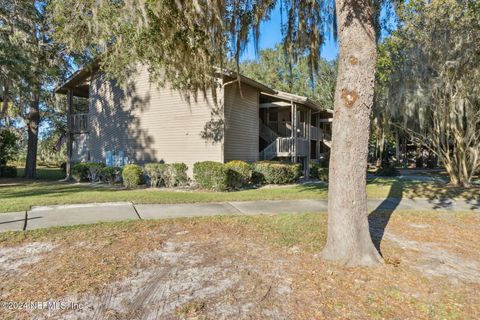 A home in Middleburg