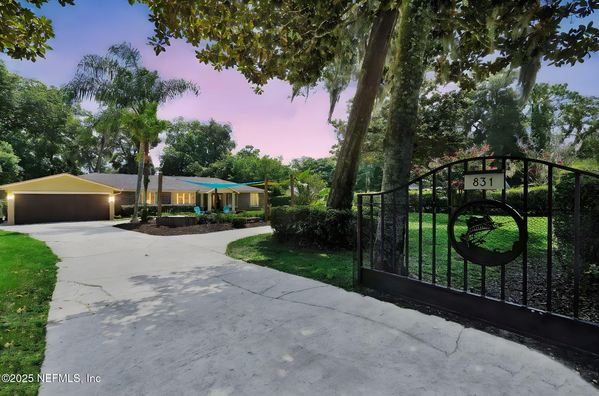 831 ARTHUR MOORE Drive