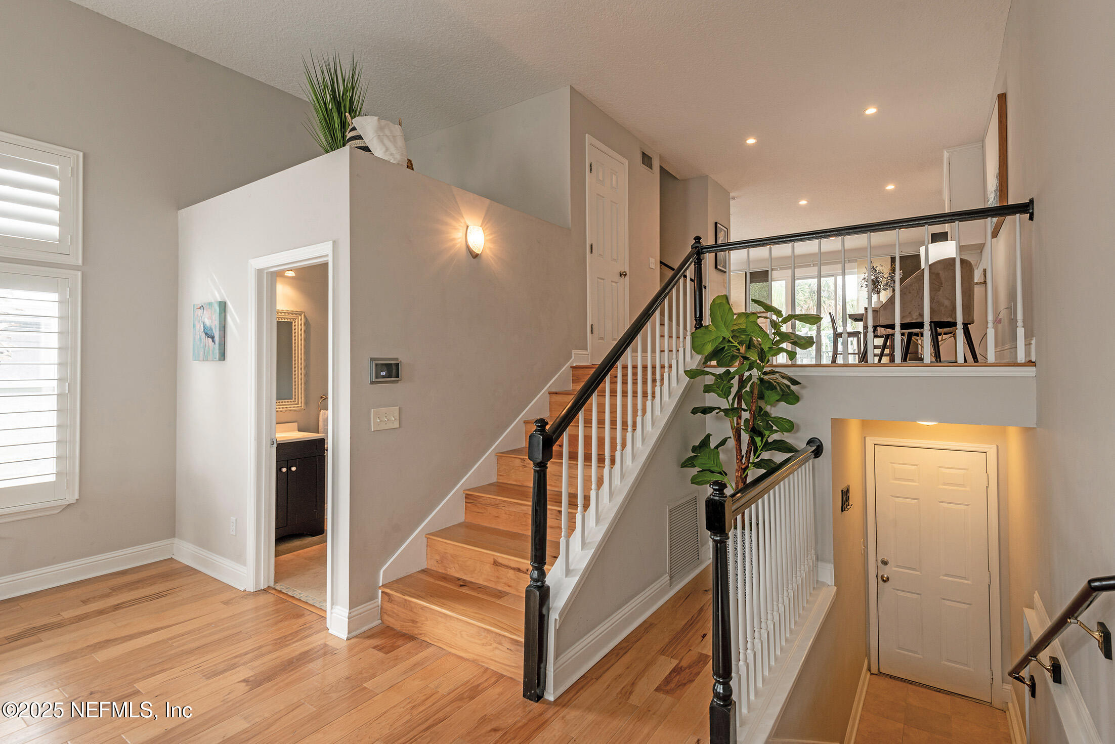 219 7TH Avenue S