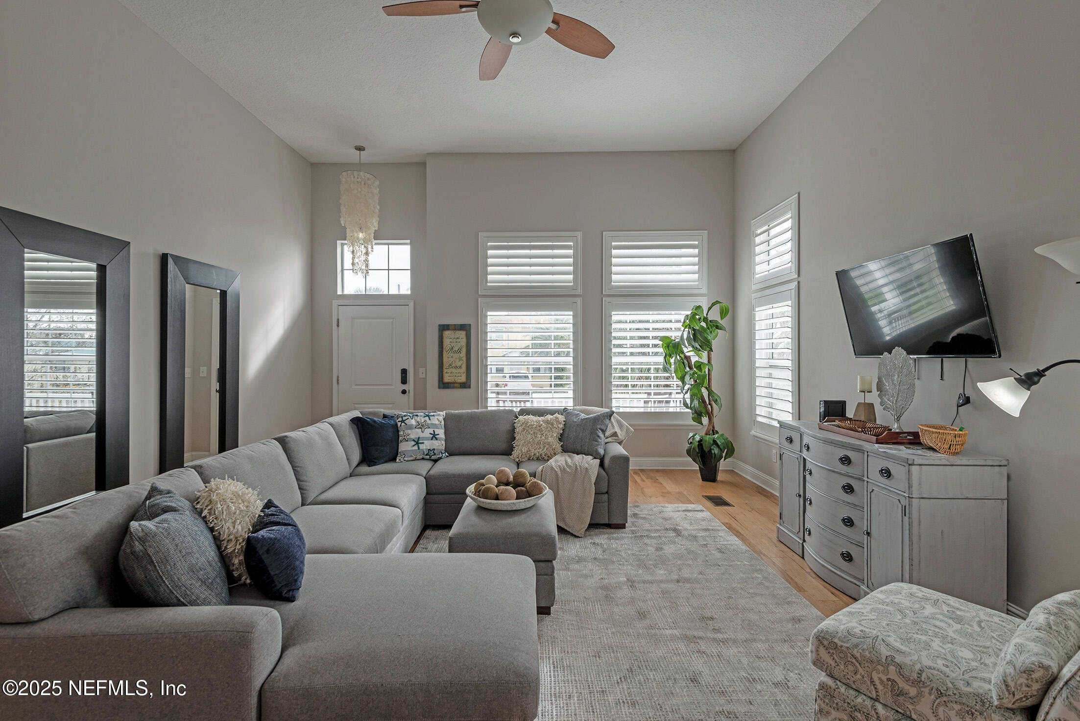 219 7TH Avenue S