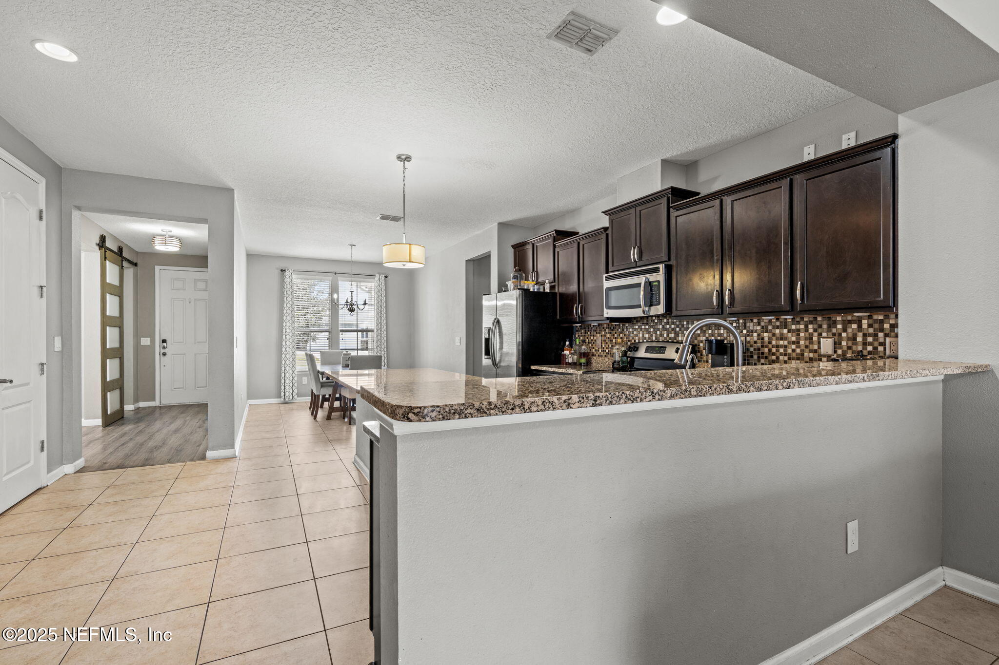 15901 LEXINGTON PARK Boulevard