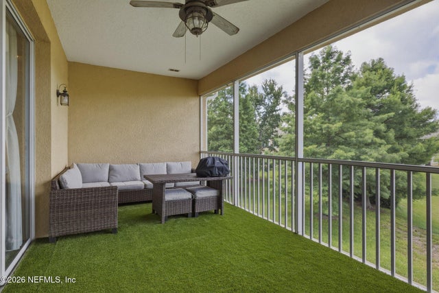 6744 WHITE BLOSSOM Circle 36D