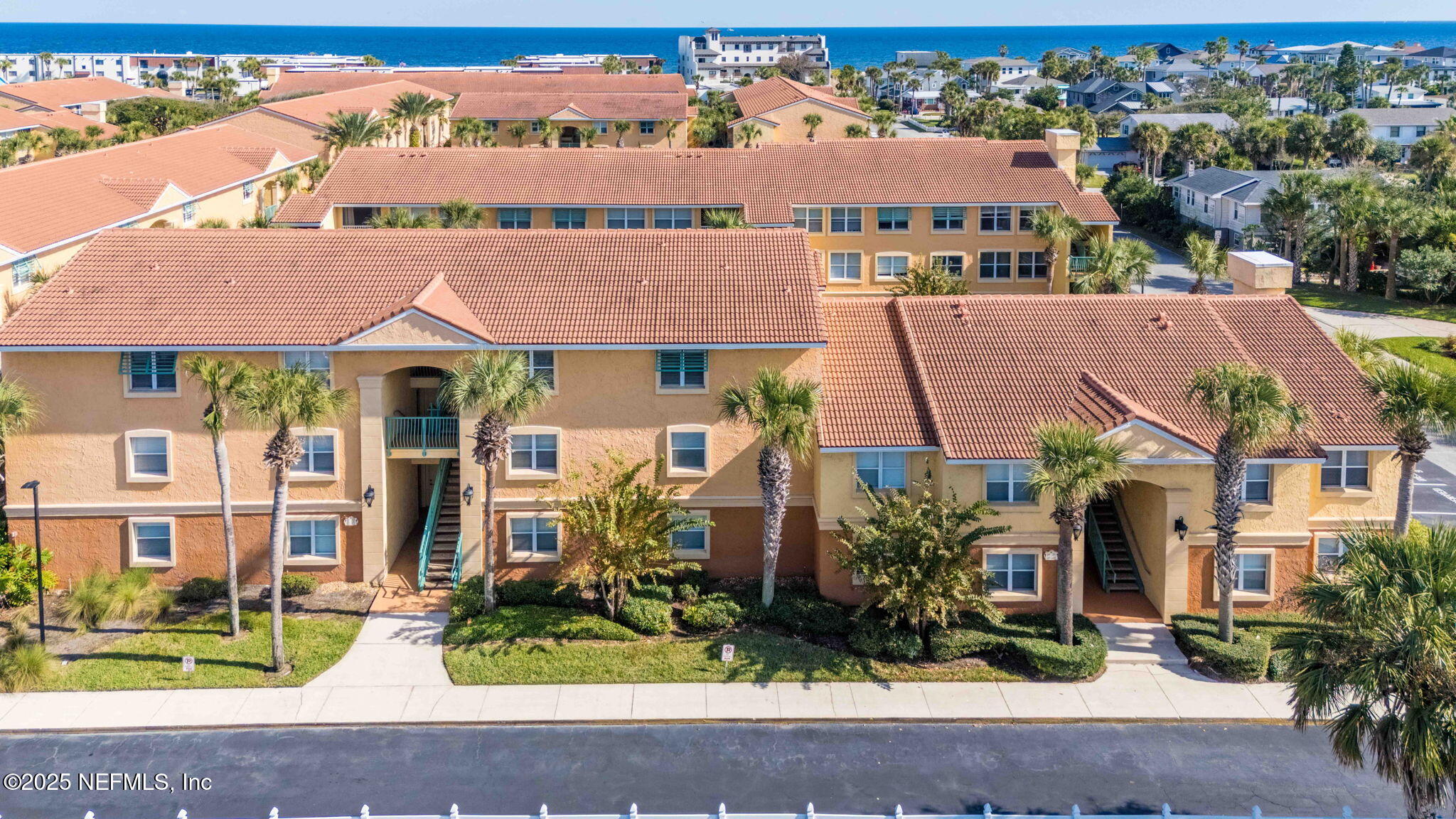 201 25TH Avenue S N32