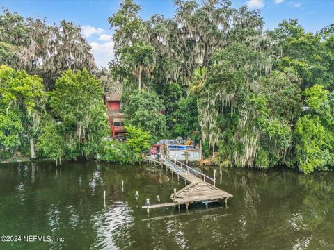 A home in East Palatka