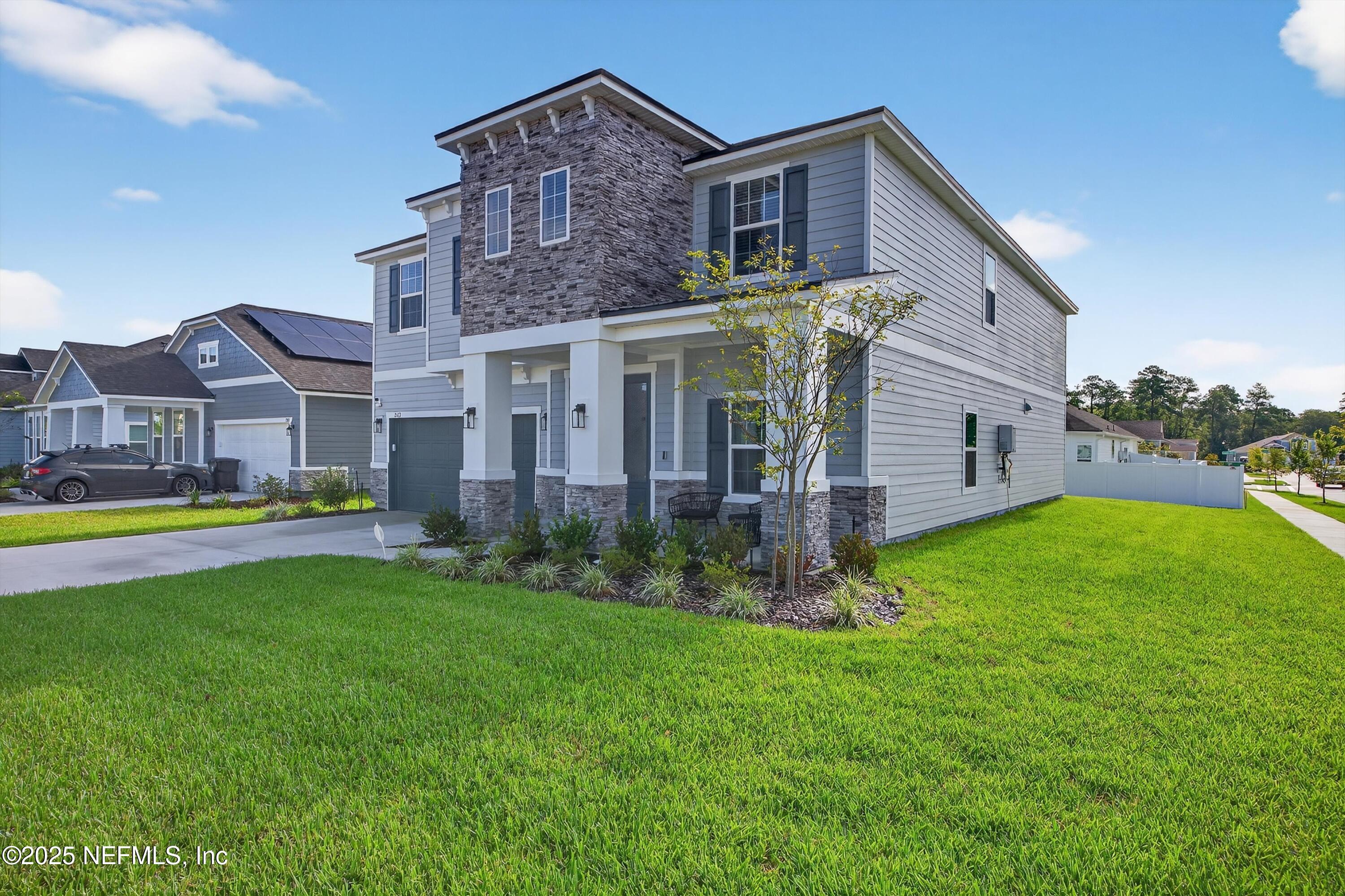 2113 FEATHEREDGE Way