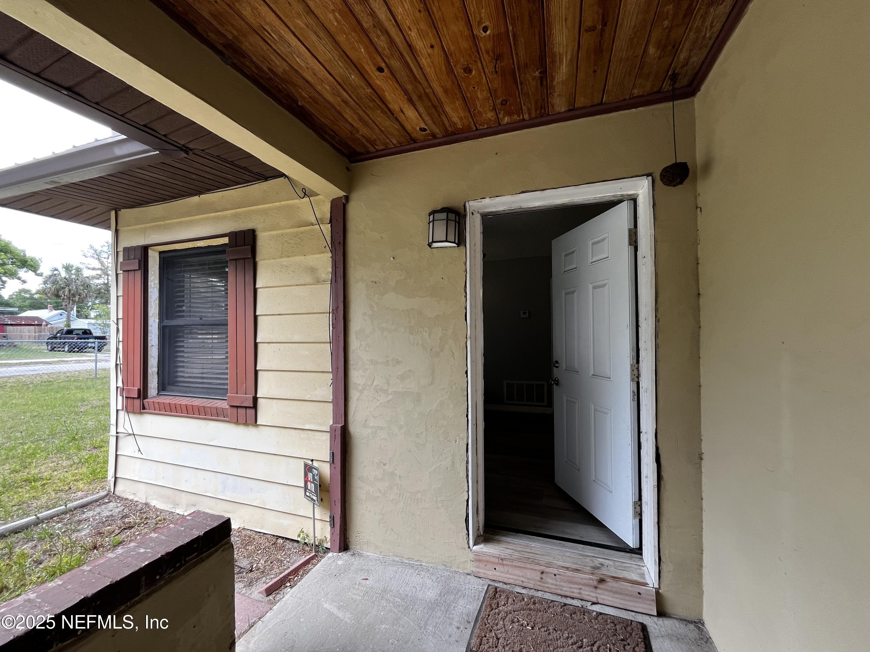 211 FERN Street