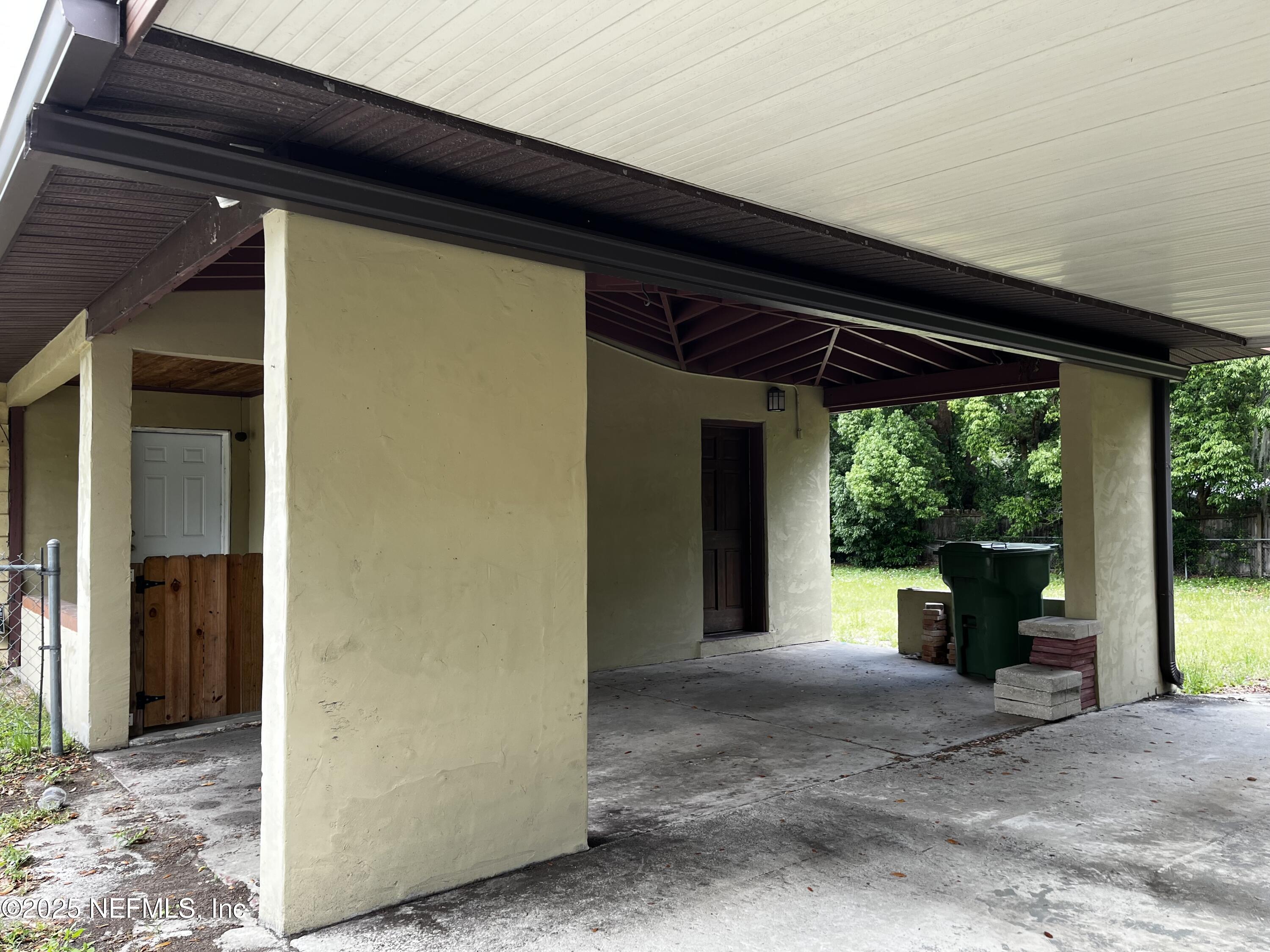 211 FERN Street