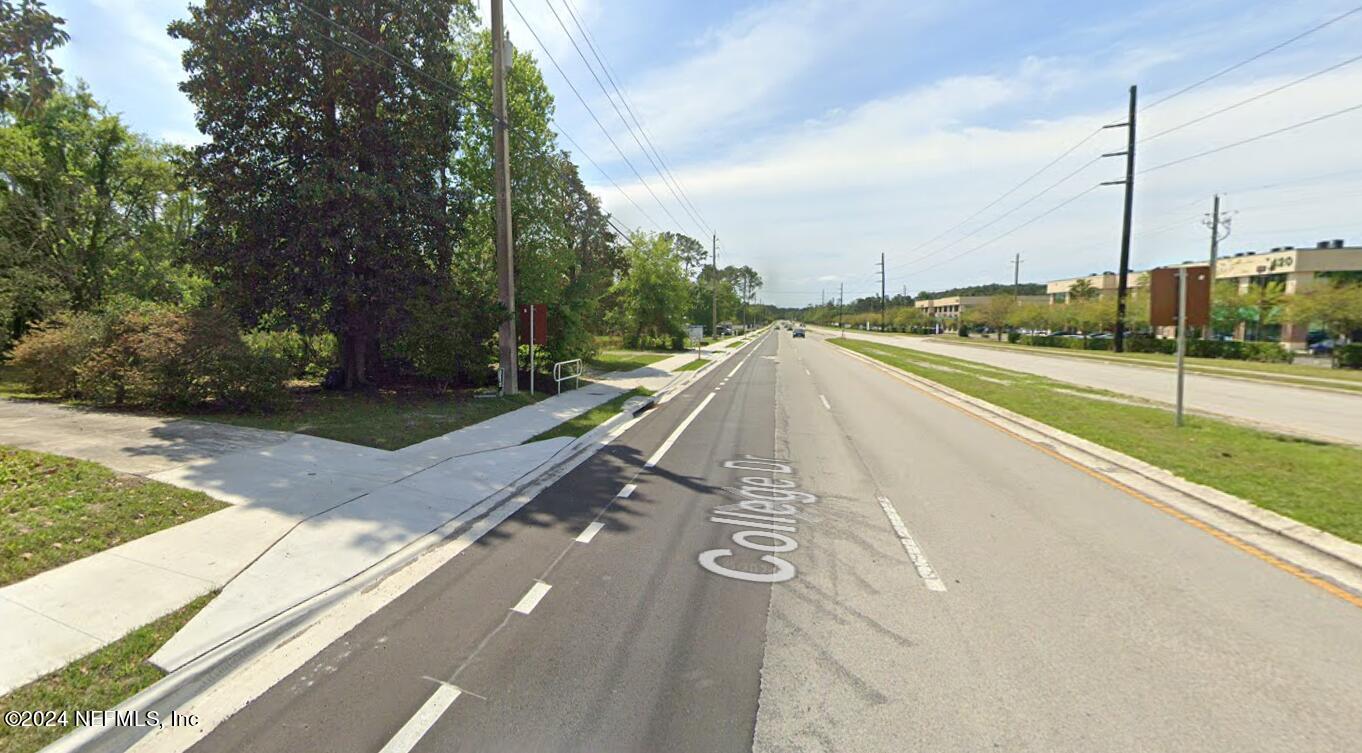 395 COLLEGE Drive