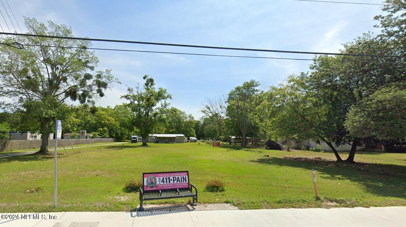 395 COLLEGE Drive