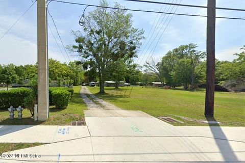 395 COLLEGE Drive Middleburg FL 32068