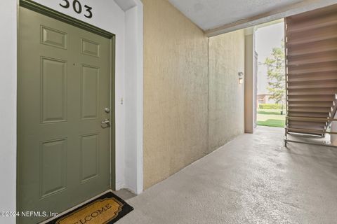 Condominium in Jacksonville FL 13364 BEACH Boulevard 1.jpg